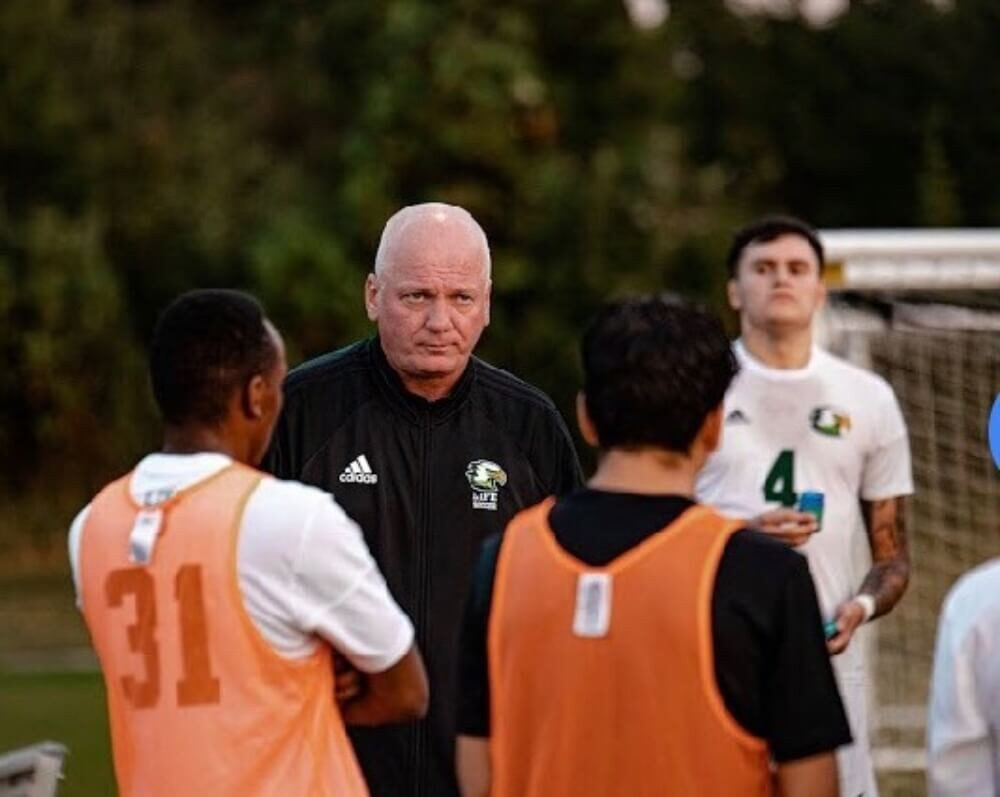 Moneyball on Soccer Pitches